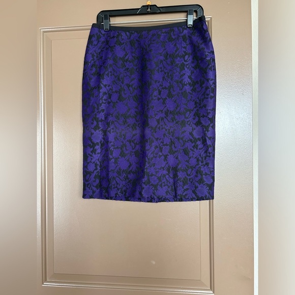 Talbots jacquard floral skirt size: 8P Black & Purple  MSRP $119 NWOT - Picture 1 of 7